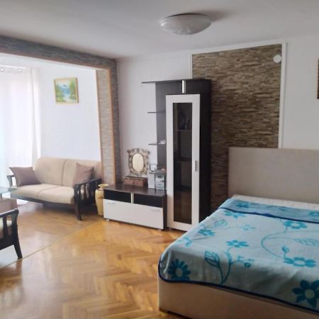 בודווה Apartment Nedovic מראה חיצוני תמונה
